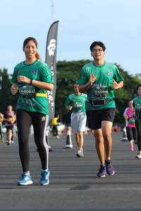 BIB: 
                            <button type="button" onclick="openModal(5173124)" class="btn btn-primary btn-sm float-right btn-popup" data-toggle="modal" data-target=".modal-high-quality">
                        <i class="fas fa-shopping-cart"></i> Add to Cart
                    </button>
                                            <button type="button" onclick="isThisMe(5173124, true)" class="btn btn-success btn-sm float-right btn-popup btn-isme hidden" data-toggle="tooltip" data-placement="bottom" title="นี่คือรูปของคุณใช่ไหม คลิกที่นี่เพื่อเอาเข้าอัลบั้ม">
                        <i class="fas fa-plus"></i> Add to album
                    </button>
                    <button type="button" onclick="isThisMe(5173124, false)" class="btn btn-warning btn-sm float-right btn-popup btn-isnotme hidden">
                        <i class="fas fa-ban"></i> Remove from album
                    </button>